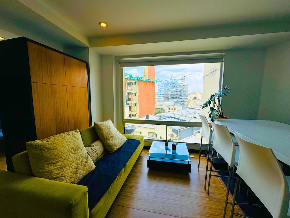 Hotel Aparta Suite Continental 48/75