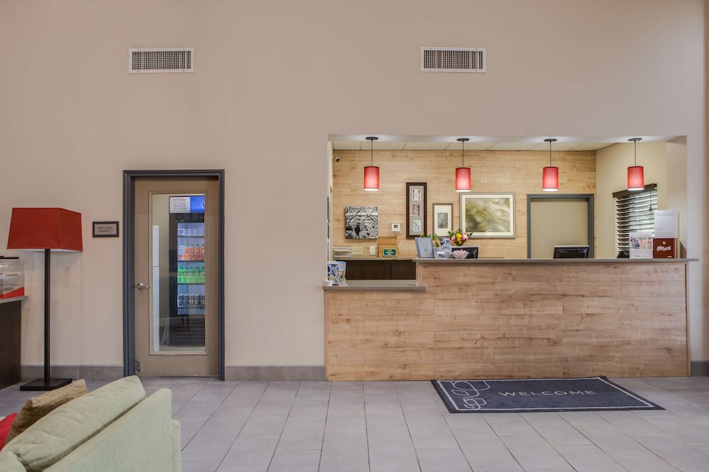 Country Inn & Suites by Radisson Harlingen, TX 7/67
