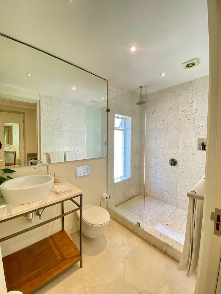 Cape Standard Guest House 58/59