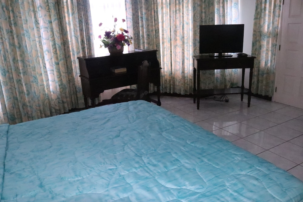 Pink Rock Bed & Breakfast 14/58