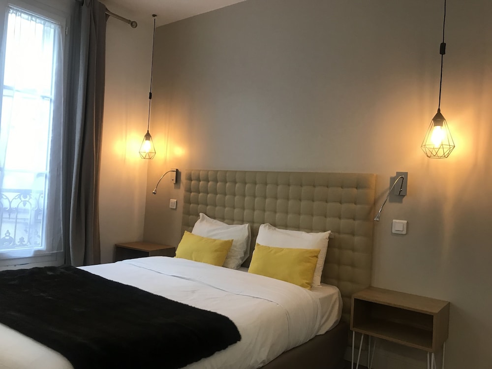 PREMIUM, DOUBLE BED, SOFA