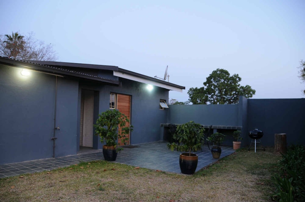 Ilanda Guest House 3/50