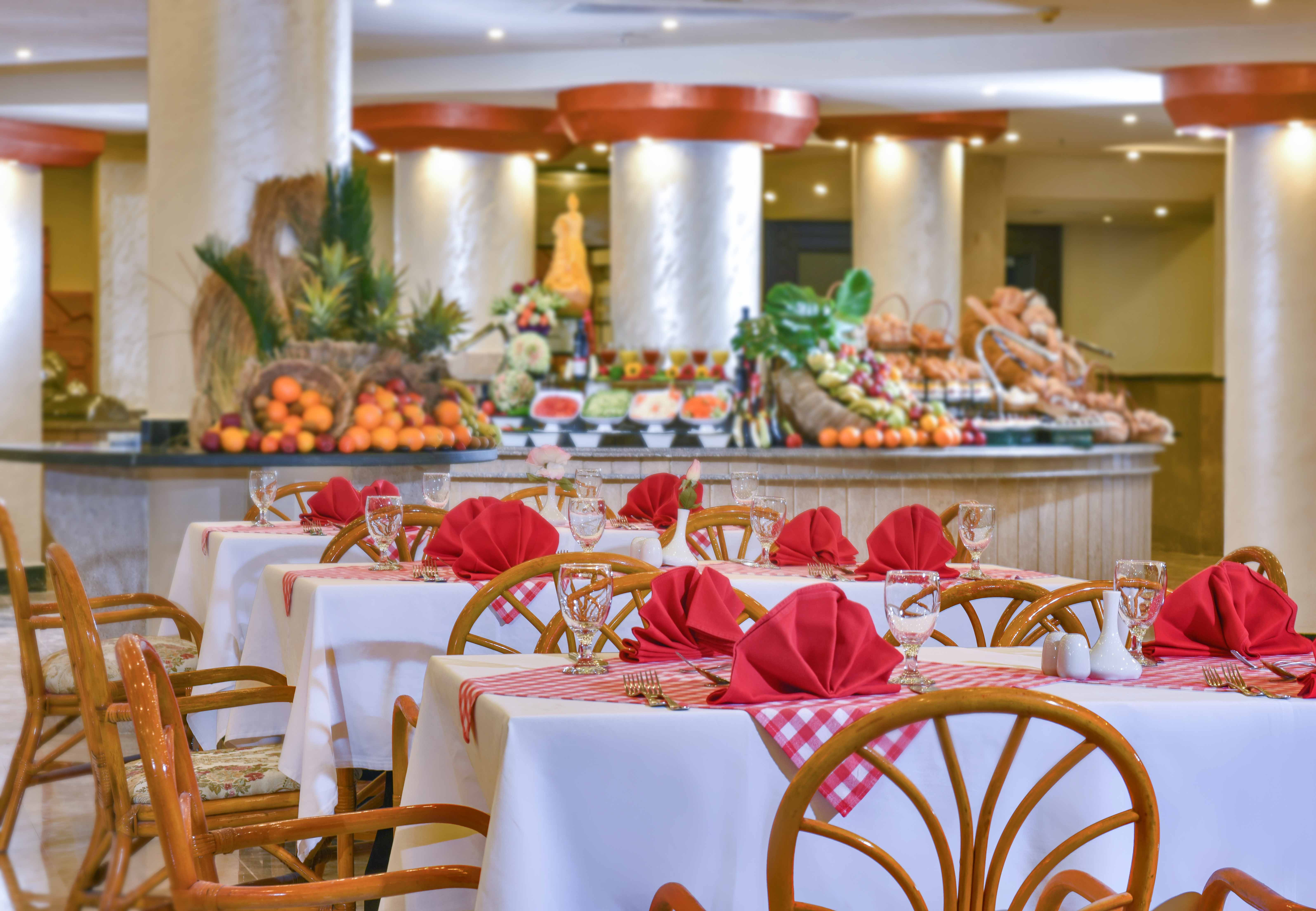 restaurant cafeteria