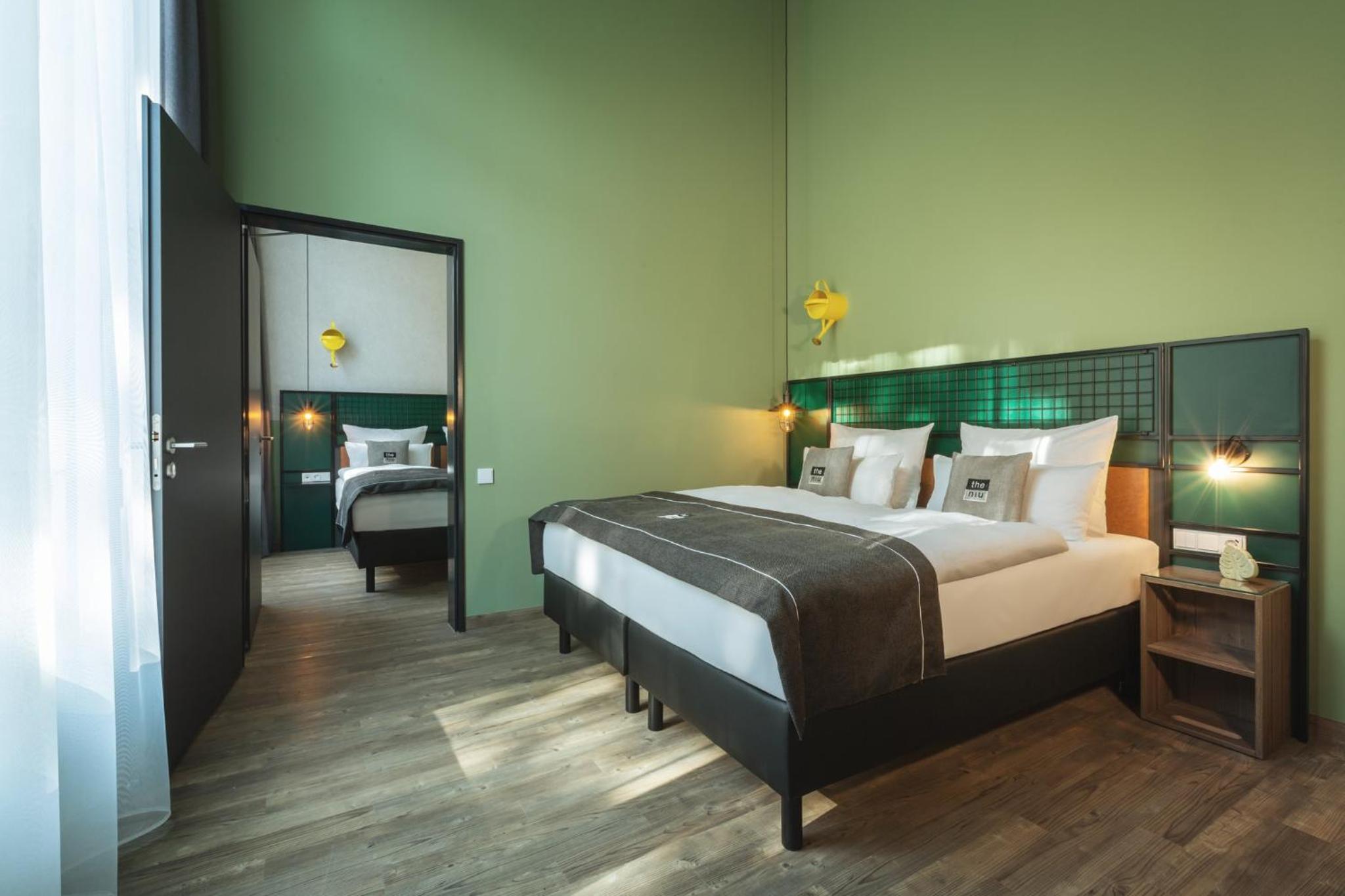 غرفة قياسية بسرير كينج وسرير كوين، Holiday Inn - the niu, Dwarf Berlin Schoneberg 8/10