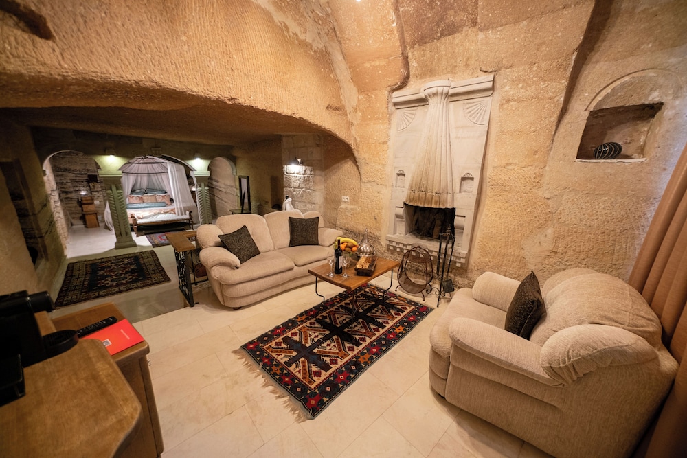 Divan Cave House 61/76