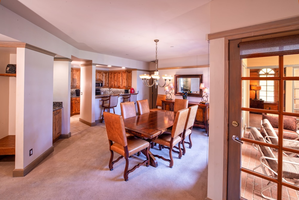 Park Plaza Beaver Creek 30/38