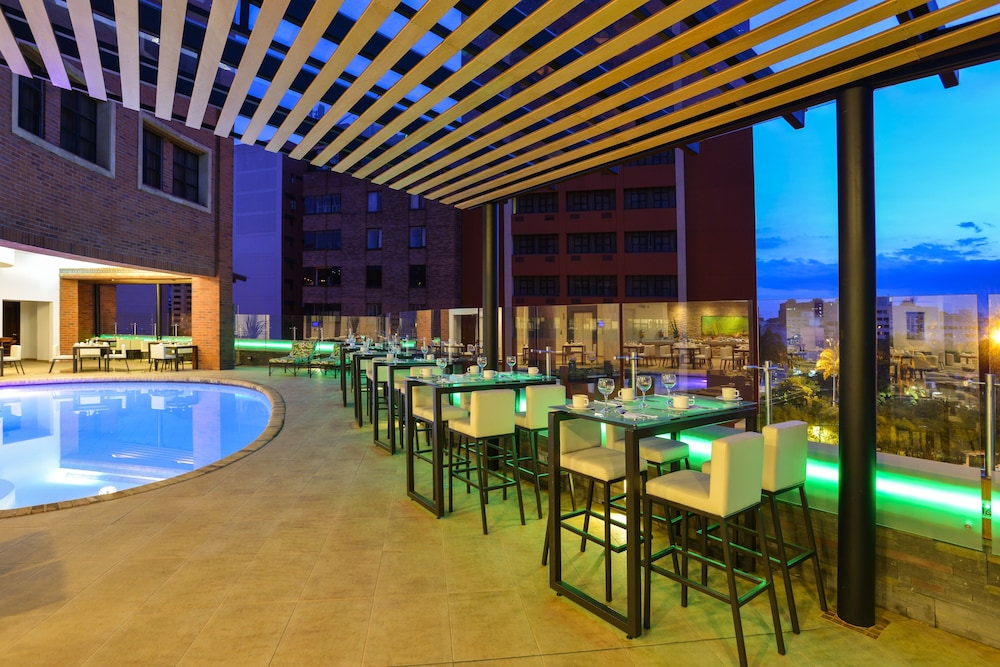 Hotel Dann Carlton Cali 47/64