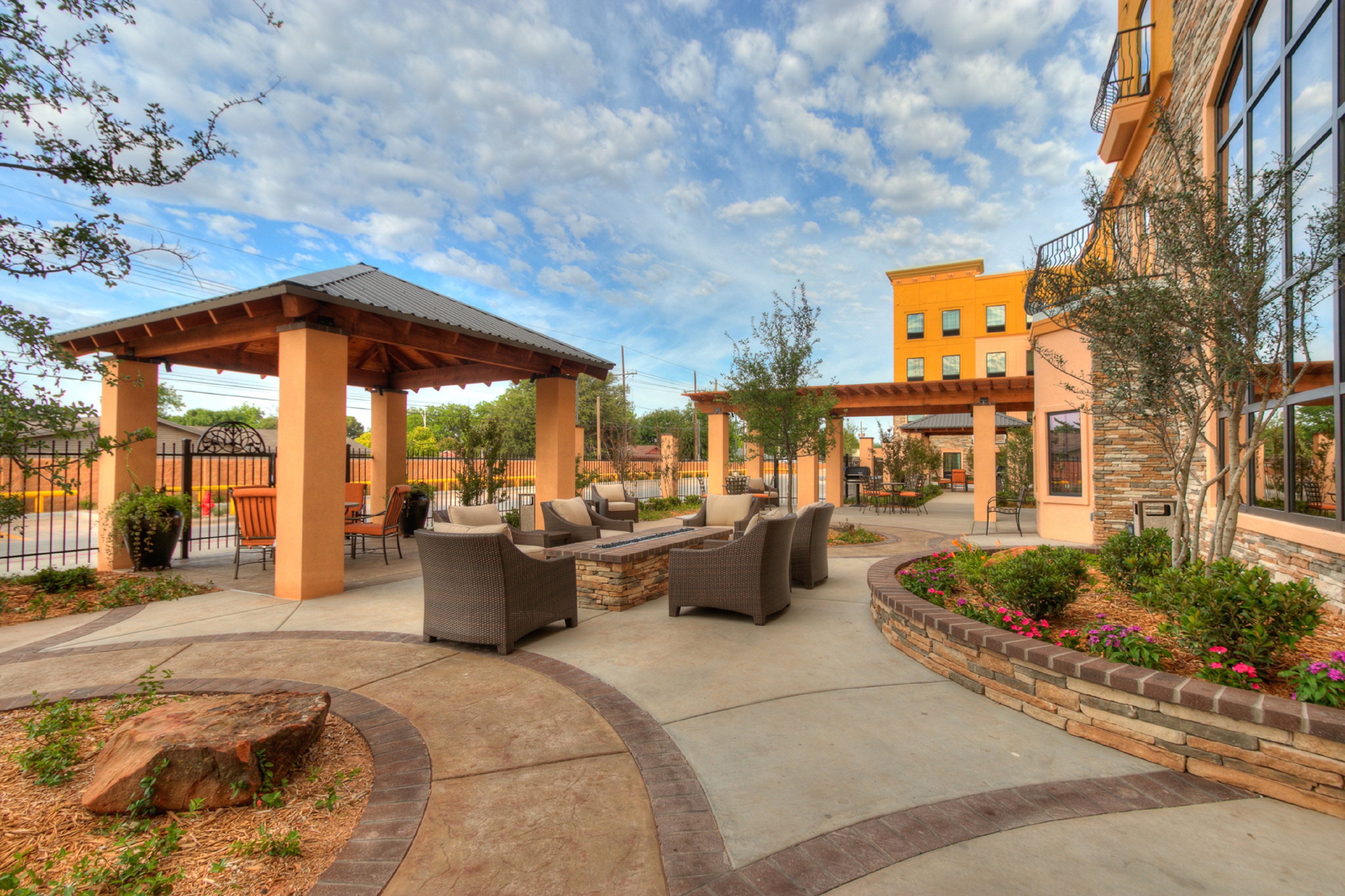 STAYBRIDGE SUITES LUBBOCK SOUTH 56/61
