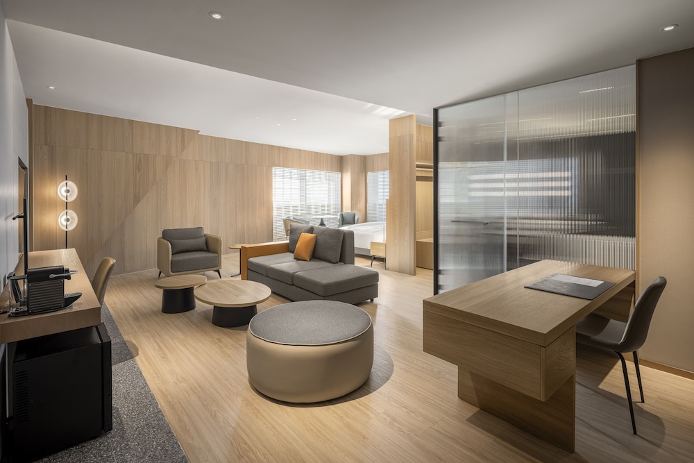 TAI Urban Resort 25/48