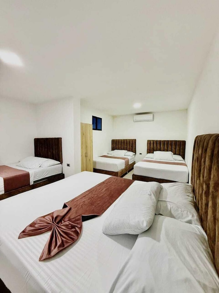 Hotel Nakama 16/50