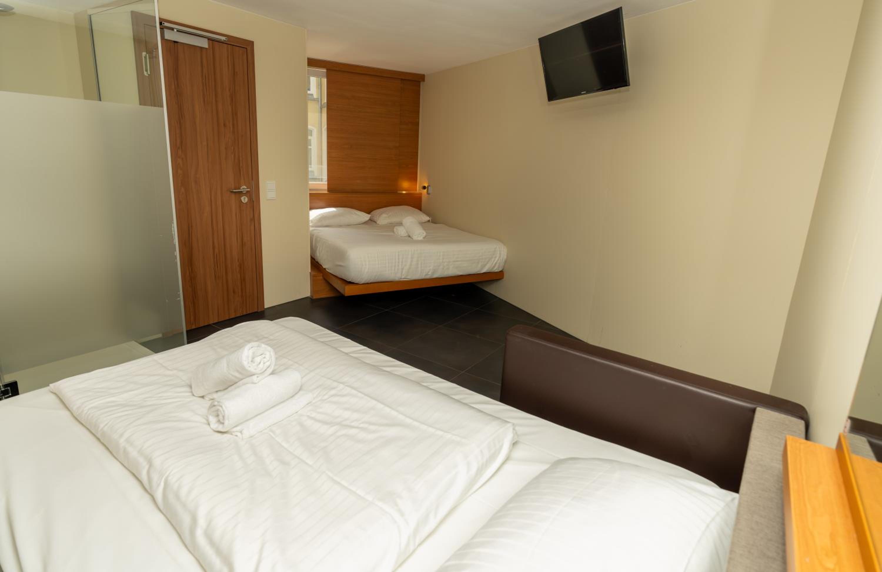 Hotel Dusseldorfer Hof 27/48