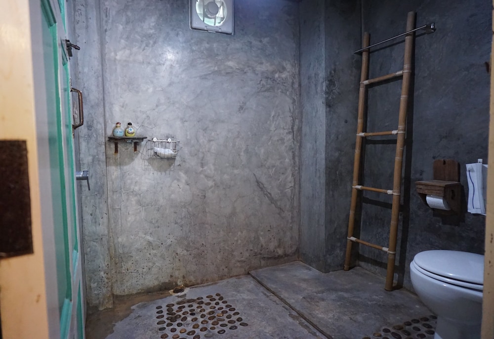 R-Lampang Guest House 57/63