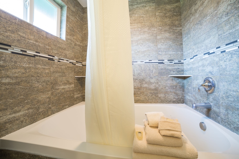 Home Hotel Lava Hot Springs 20/20