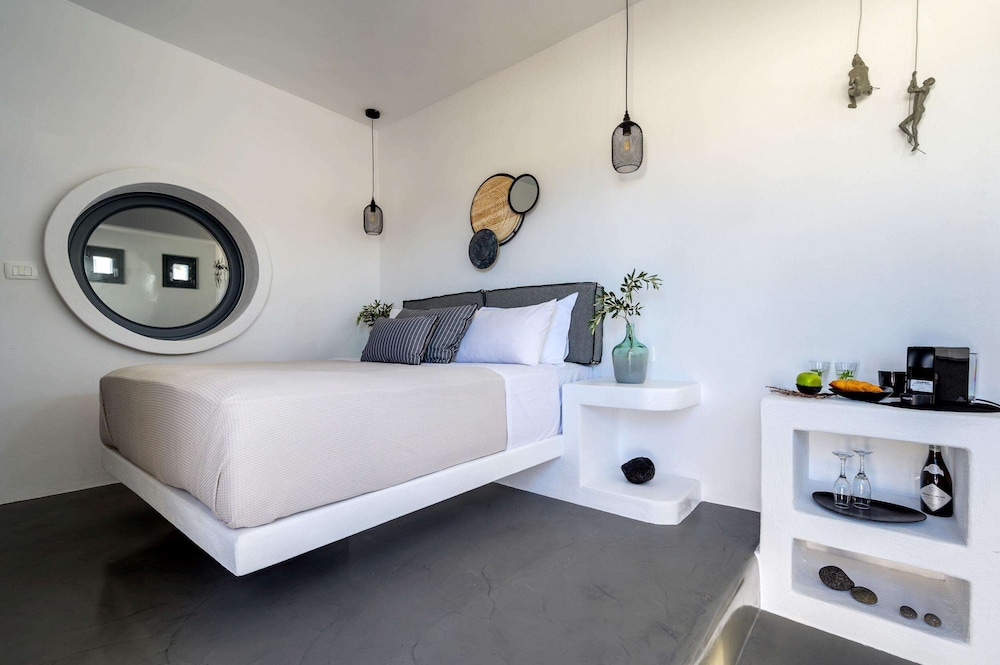 Santolia Art Suites Santorini 4/56
