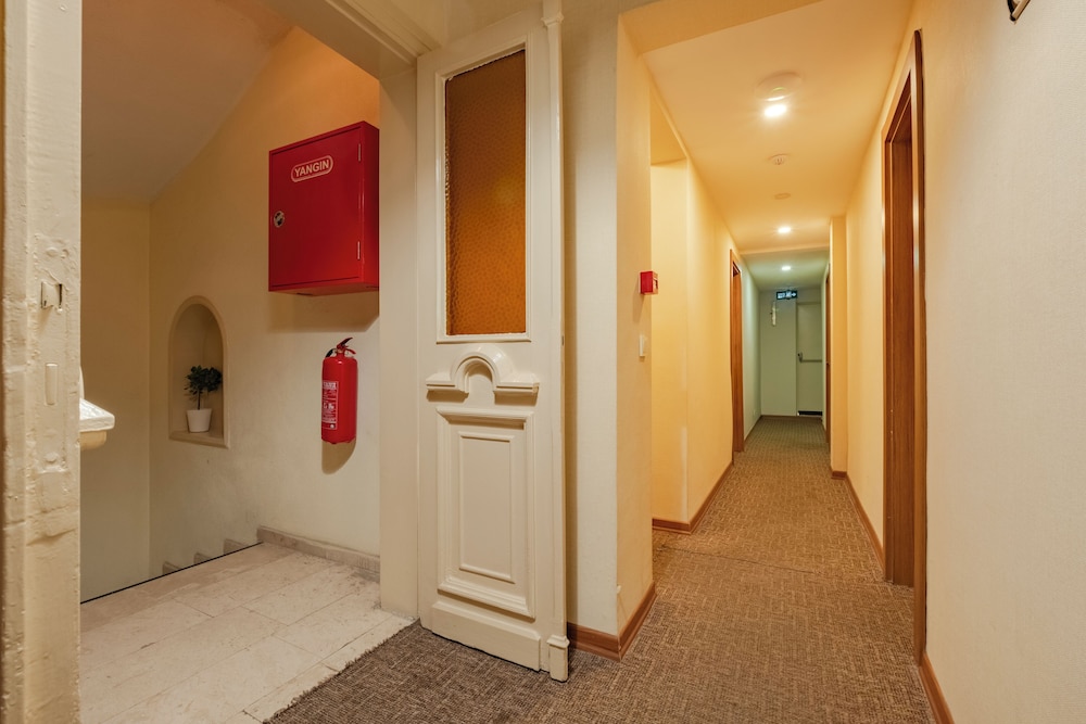 Sisli MLS Hotel 8/54