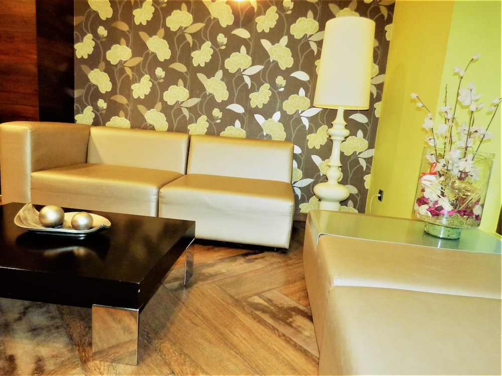 Galatea Hotel 1/27