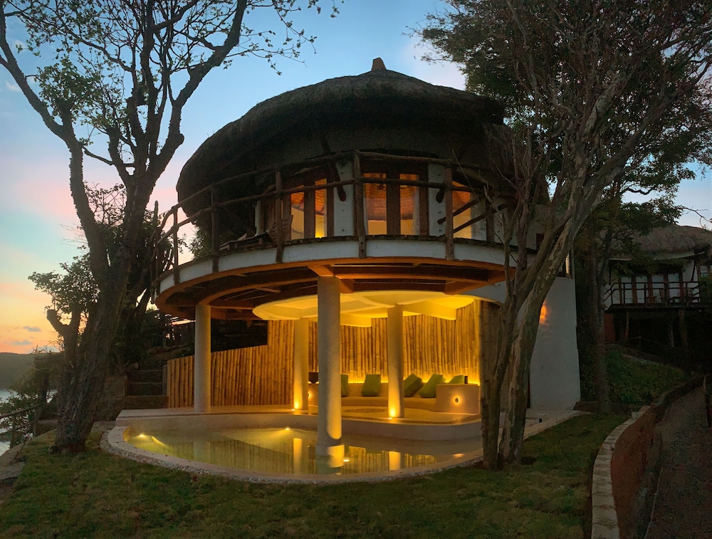 Zoa Hotel 1/67