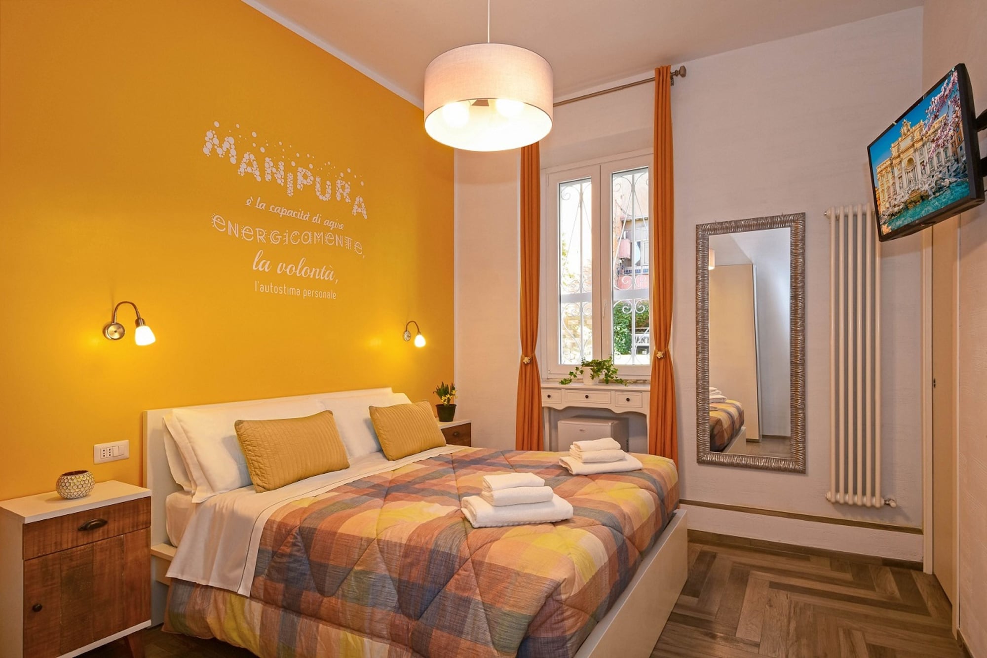 STANDARD, KING BED, CITY VIEW