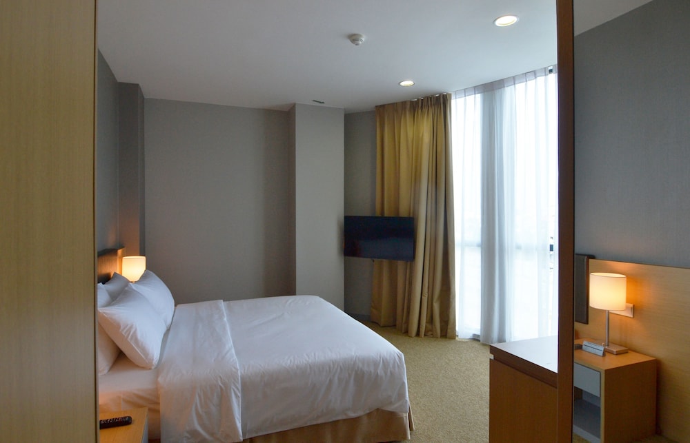 Hotel No5 12/52