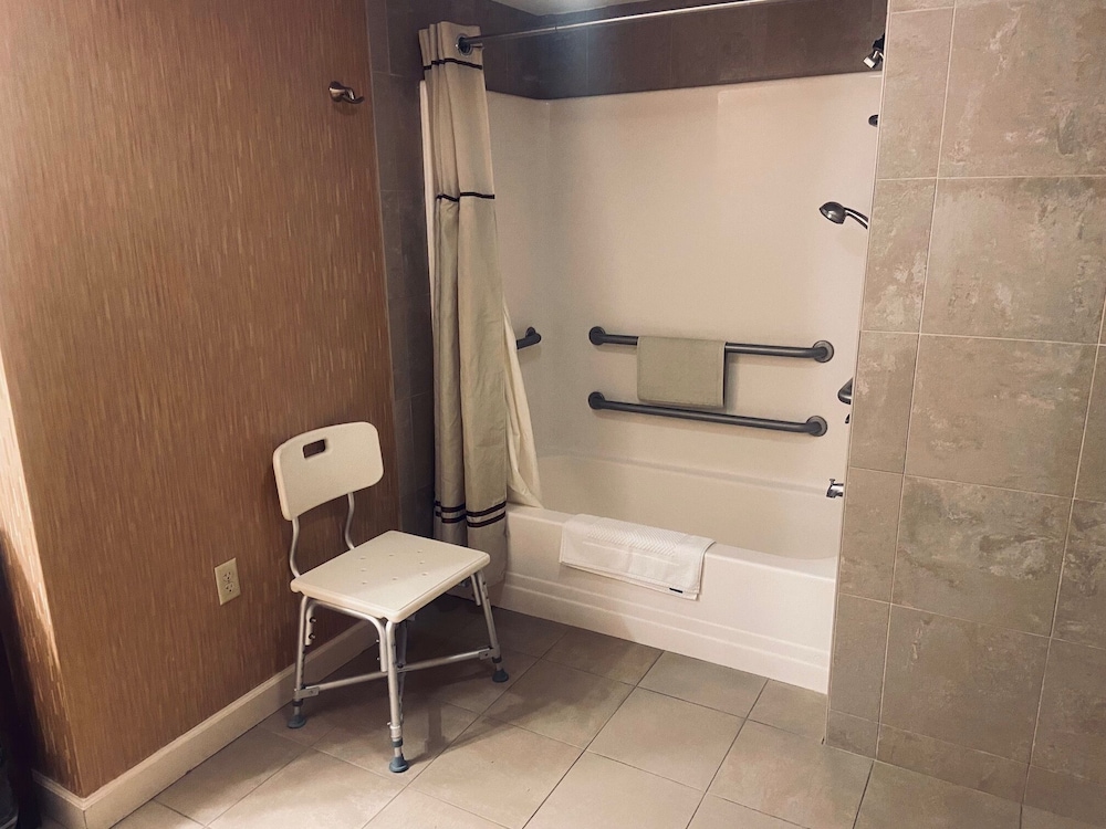 Mountaineer Casino, Racetrack & Resort 36/37