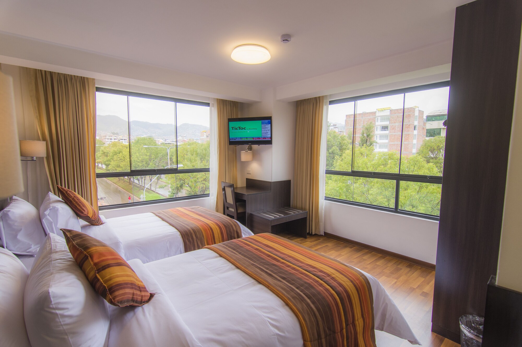 STANDARD, TWIN BEDS
