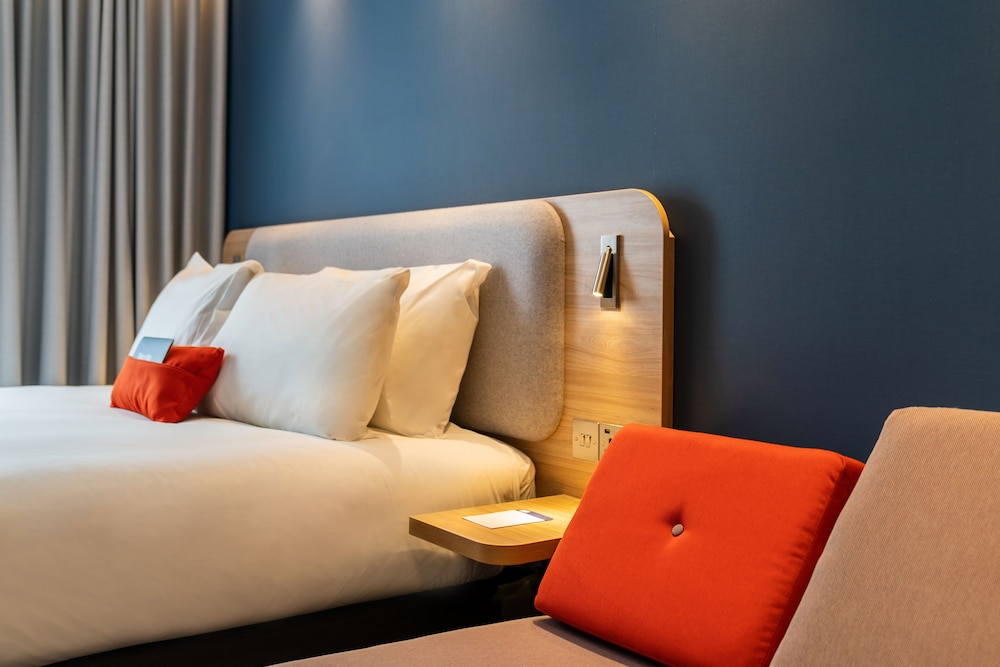 Holiday Inn Express Amsterdam - North Riverside by IHG 18/70