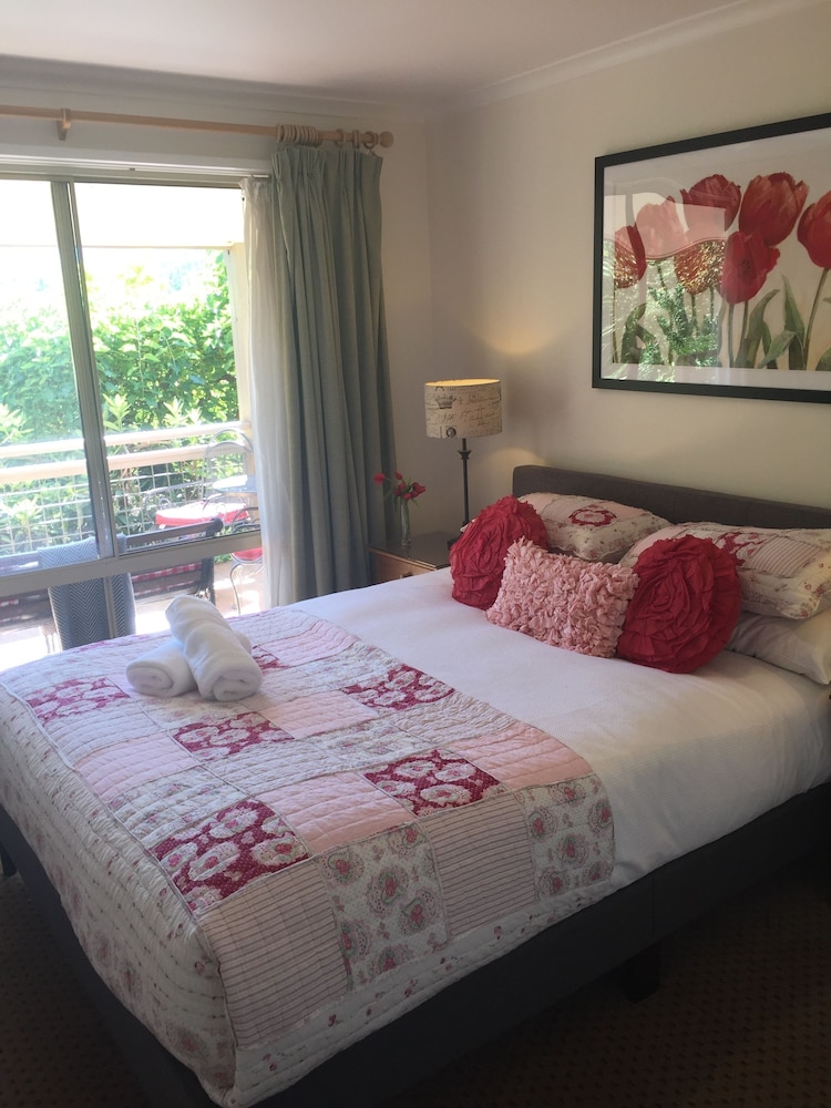 CHESTNUT TREE HOLIDAY APARTMENTS 5/50