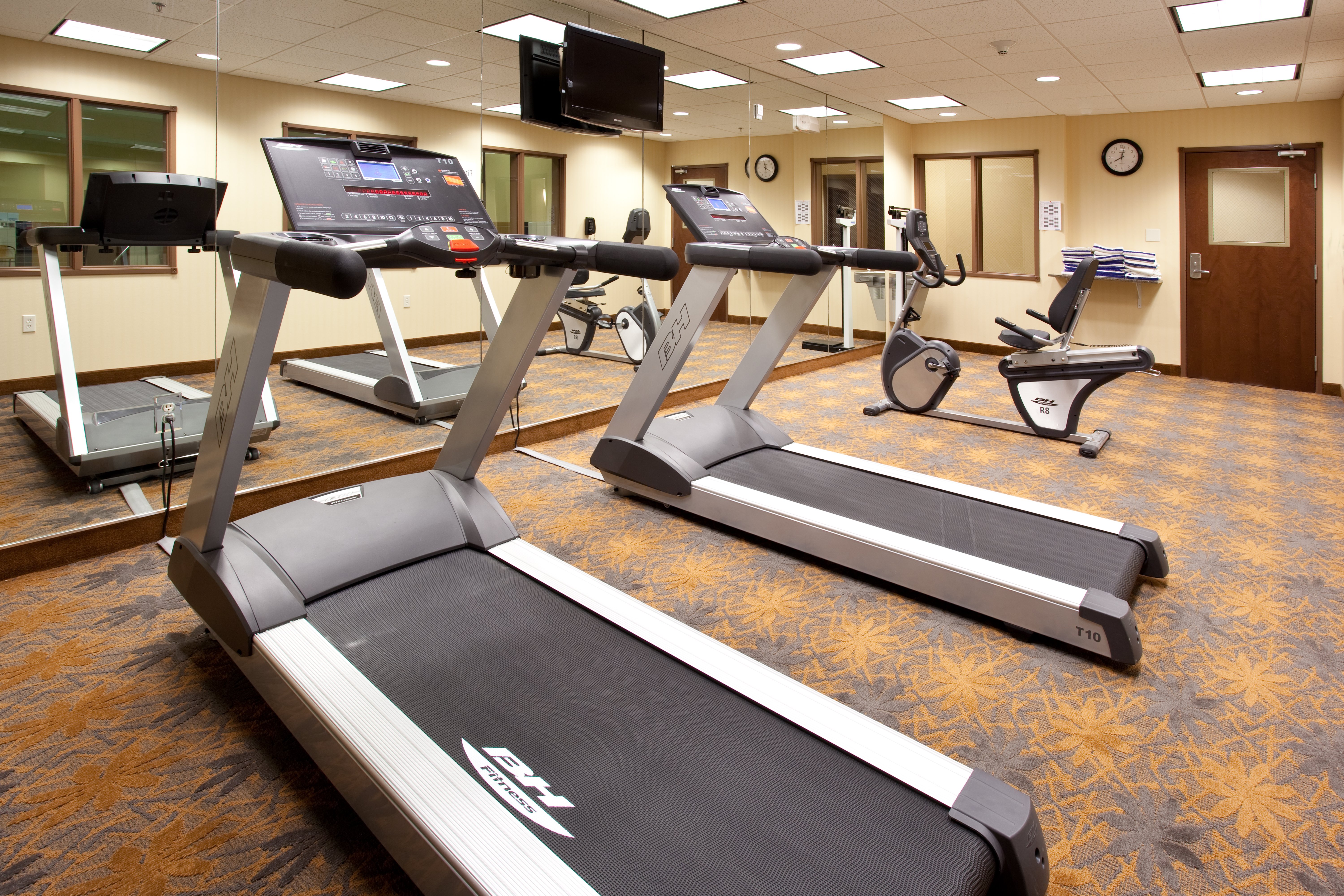 Holiday Inn Express Hotel & Suites Lamar 43/78