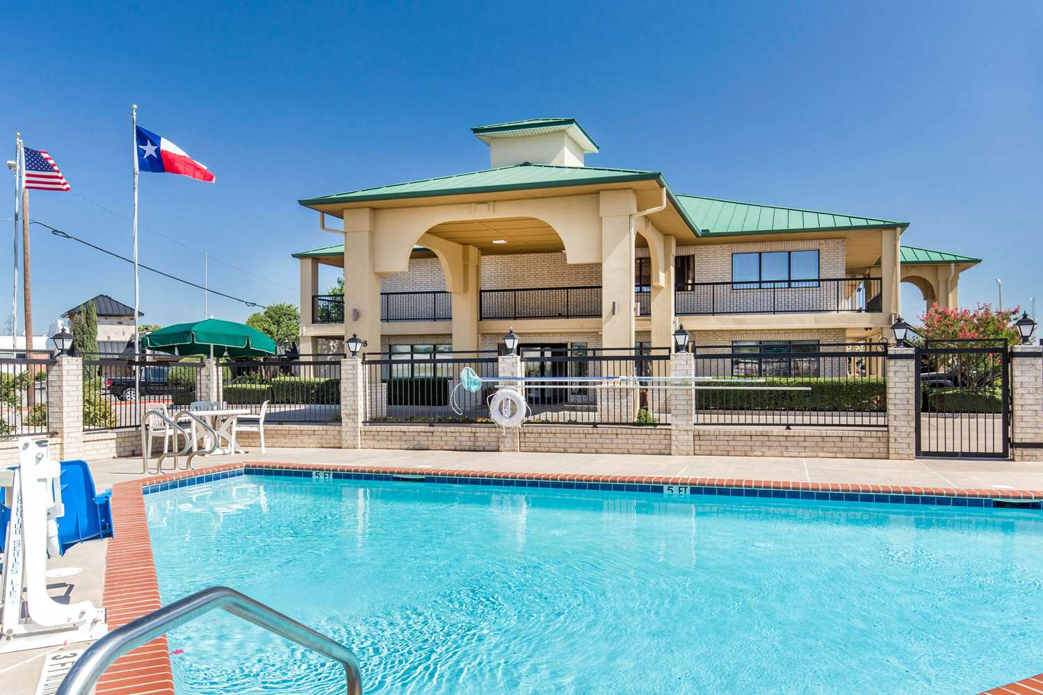 Quality Inn & Suites Abilene North 1/12