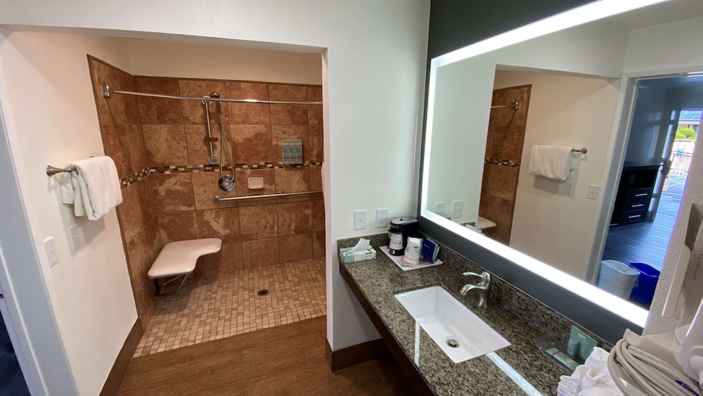 Best Western Park Crest Inn 22/42
