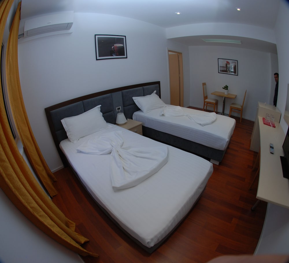 Nemesis Hotel 15/50