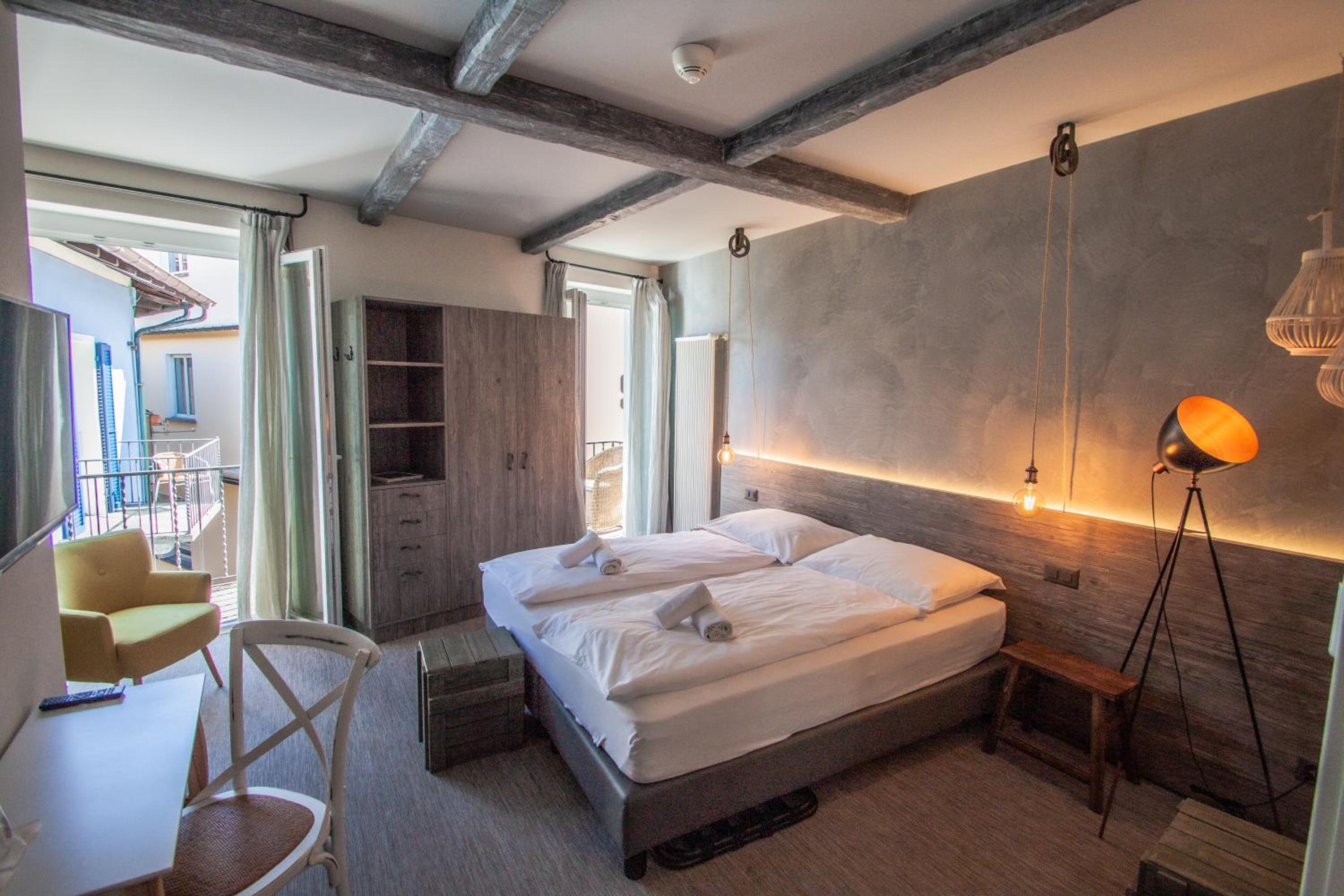 Room, Double Bed, Partial View, Balcony