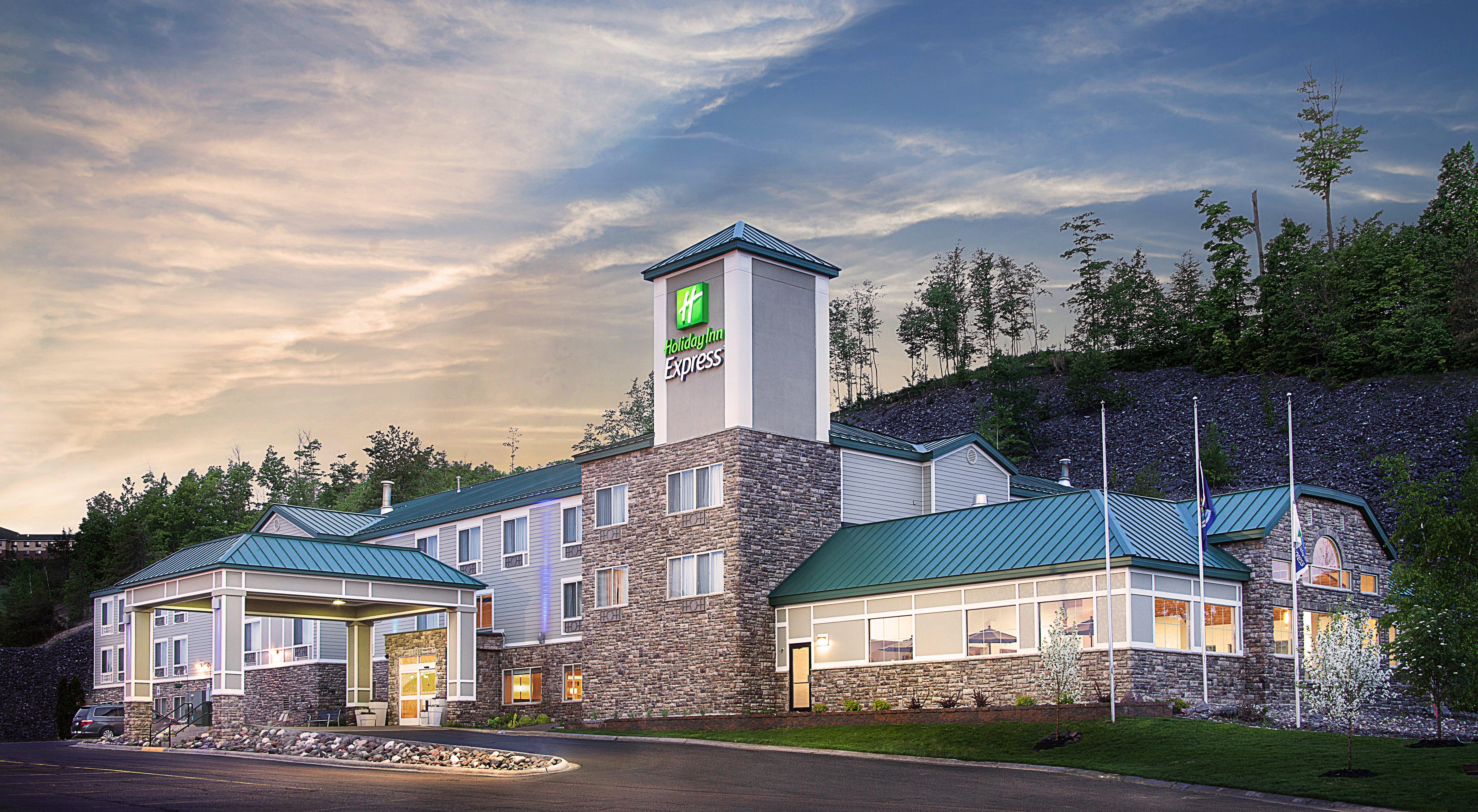Holiday Inn Express Houghton Keweenaw 3/77