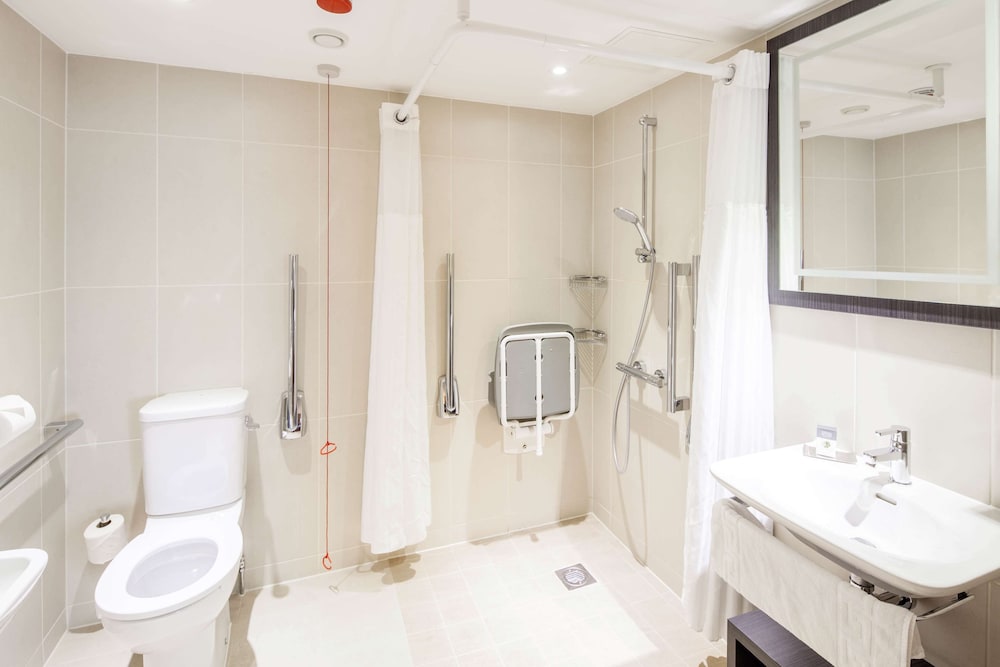 Doubletree By Hilton Edinburgh City Centre 14/64