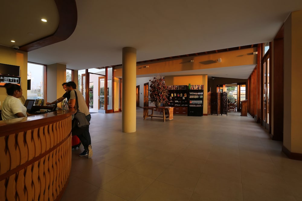 CASA ANDINA STANDARD CHINCHA 8/69