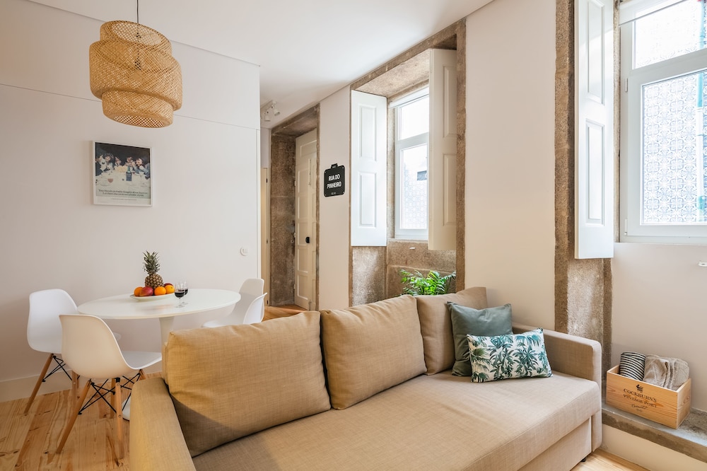 Indulge Porto Flats 26/50