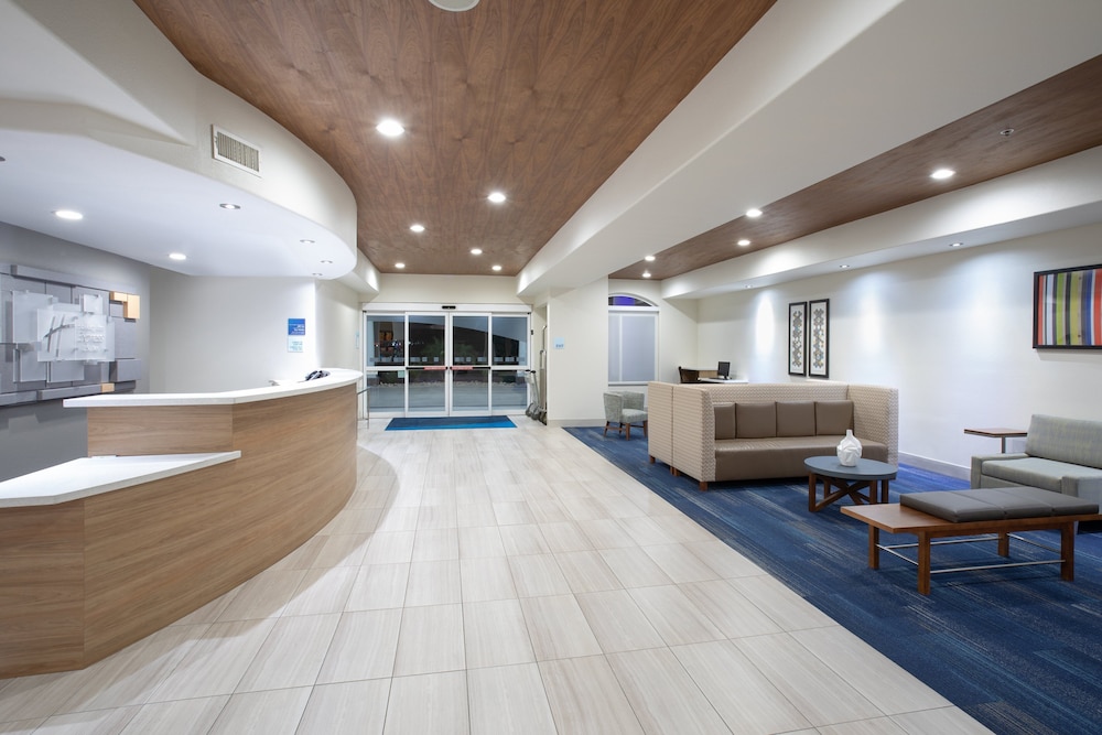 Holiday Inn Express and Suites Chowchilla - Yosemite Park Area 14/58