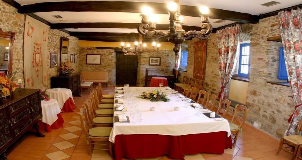 Hotel Monumento Pazo do Castro 28/50