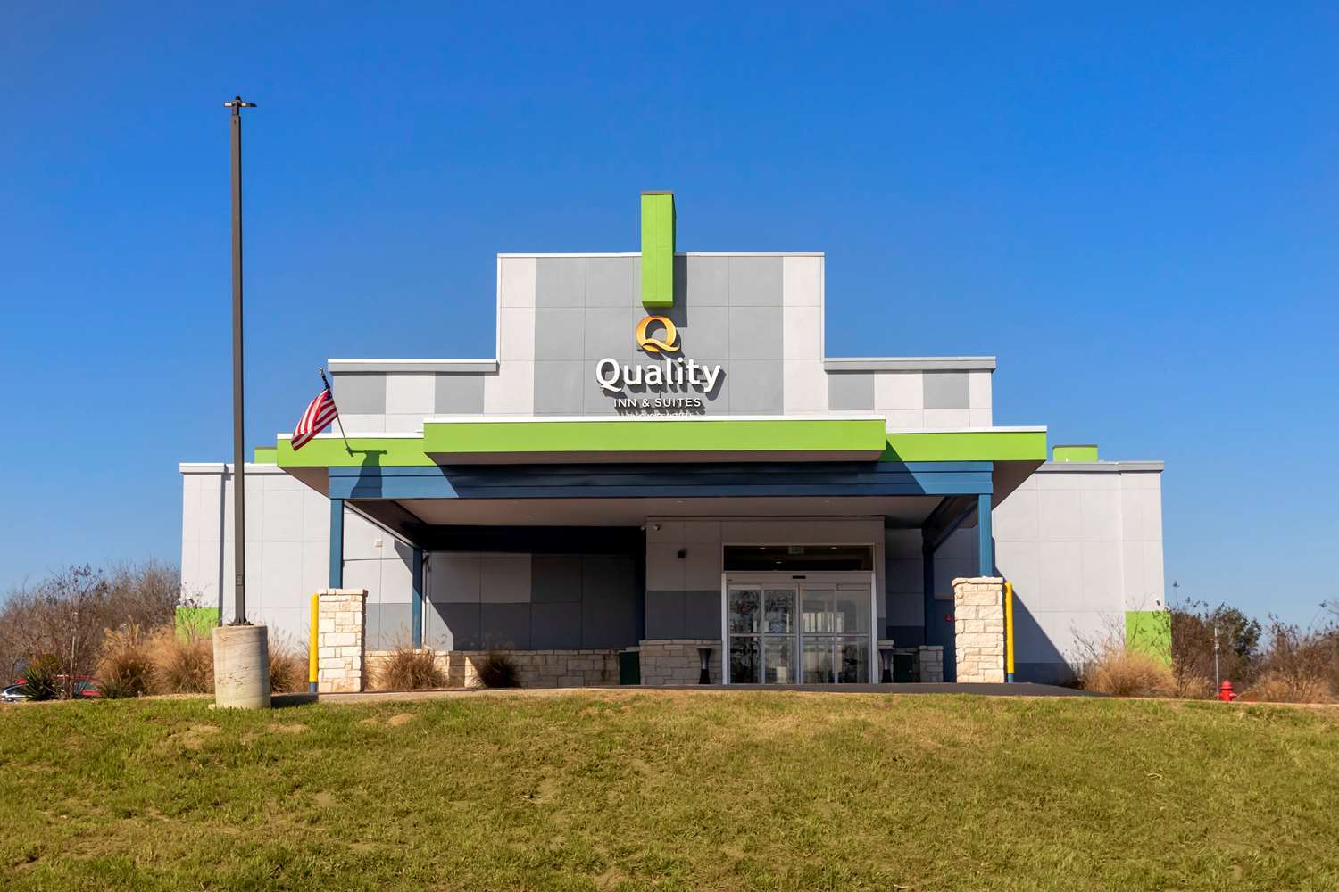 Quality Inn & Suites Elgin 6/37