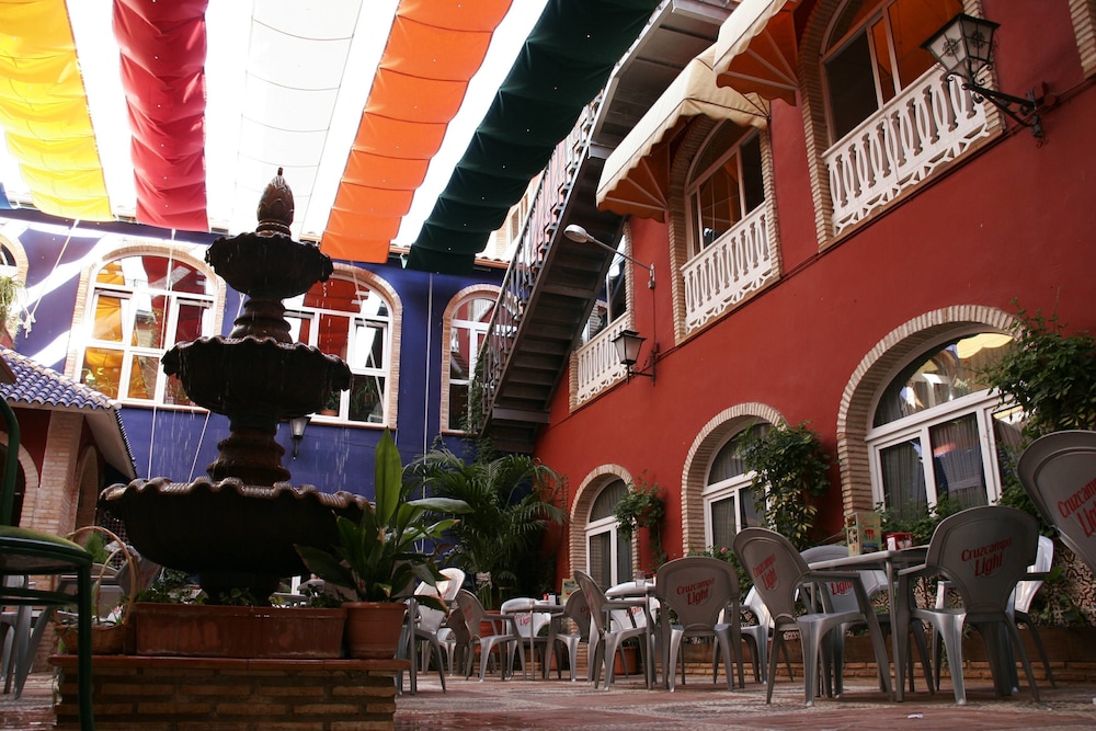 Plaza Manjon Hotel 1/28