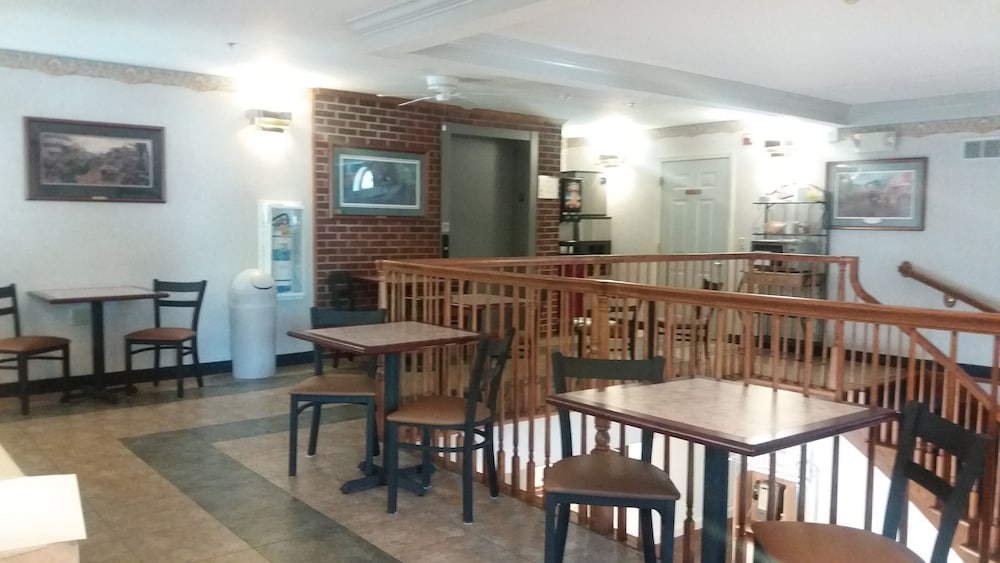 Inn at Cemetery Hill 27/50