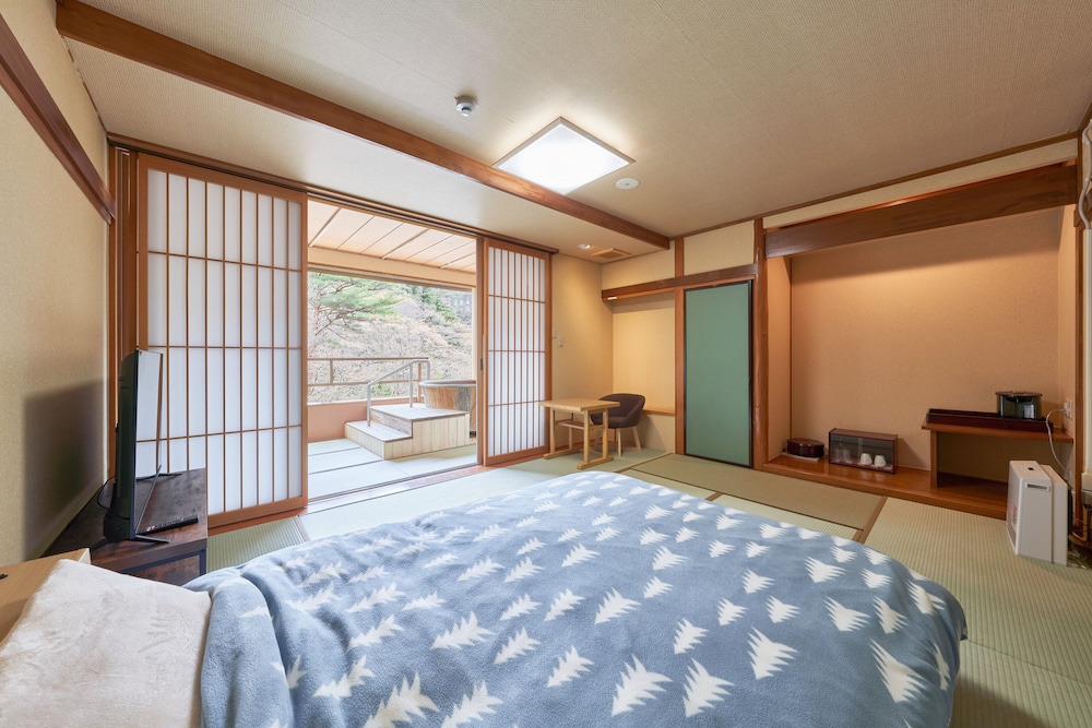 Nikko Garden Hotel 12/50