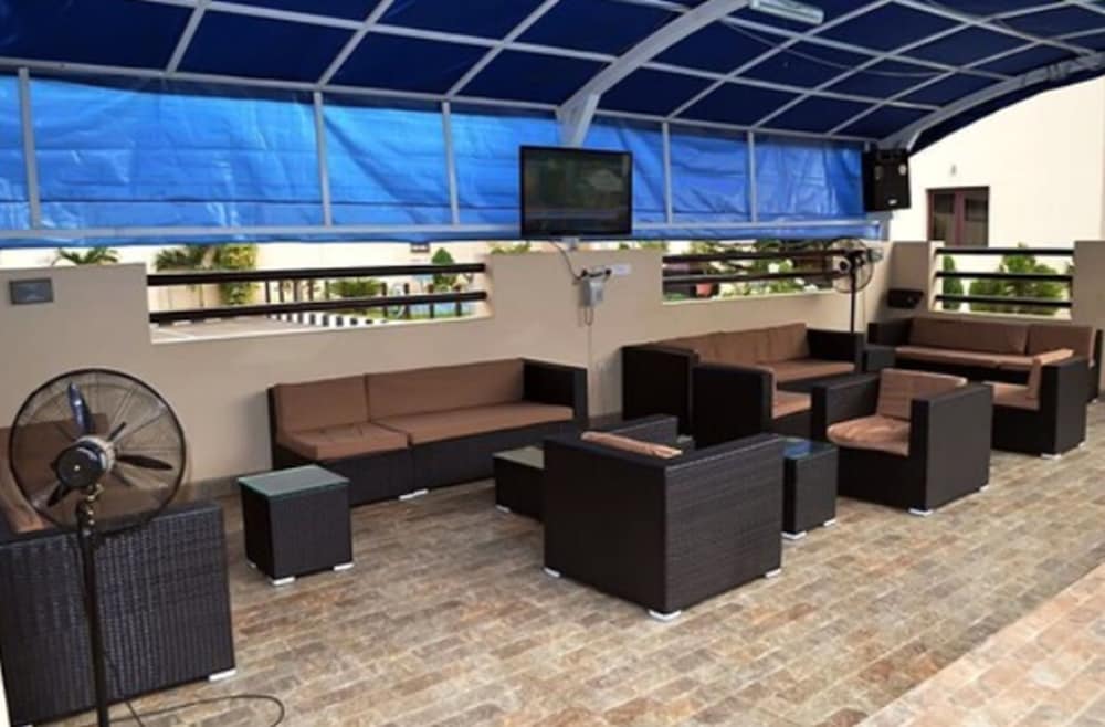 De Santos Hotel 8/39