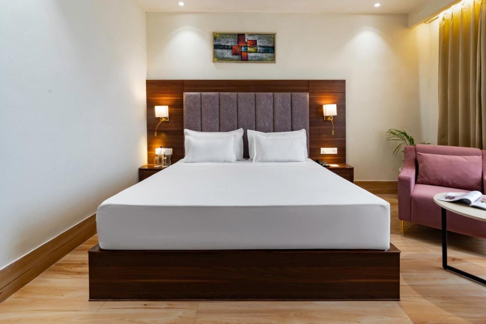 Clarks Inn Suites Agra 19/52