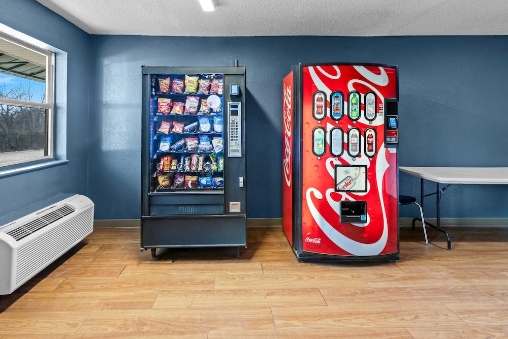 Birch Hill Suites Kansas City - Independence, Mo 16/24