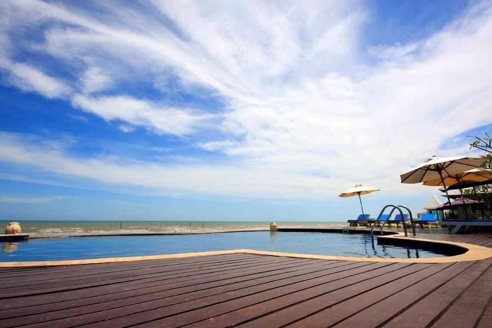 Blue Sky Resort 30/50