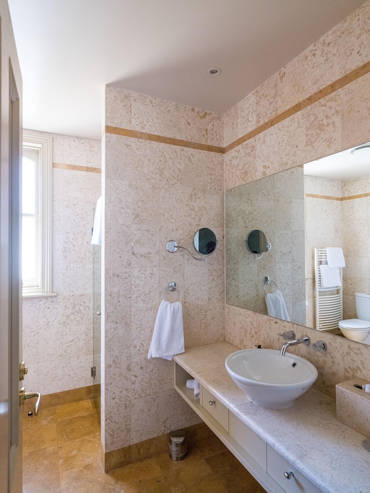 Grande Vue Private Hotel 16/66
