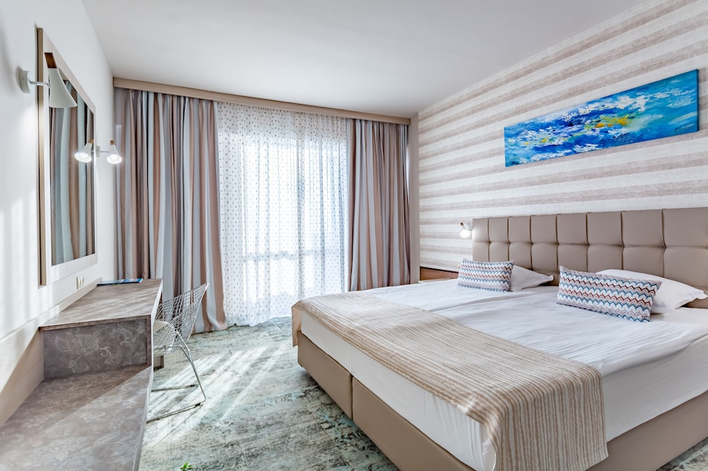 HI Hotels Imperial Resort 15/50