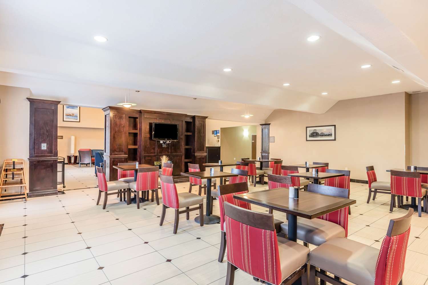 restaurant cafeteria