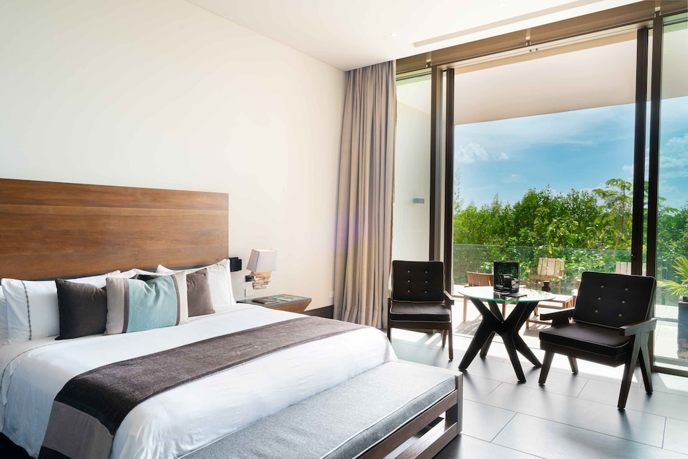 ROOM, KING BED, GARDEN VIEW